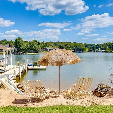 Smith Mountain Lake Retreat With Private Beach! Huddleston 외부 사진