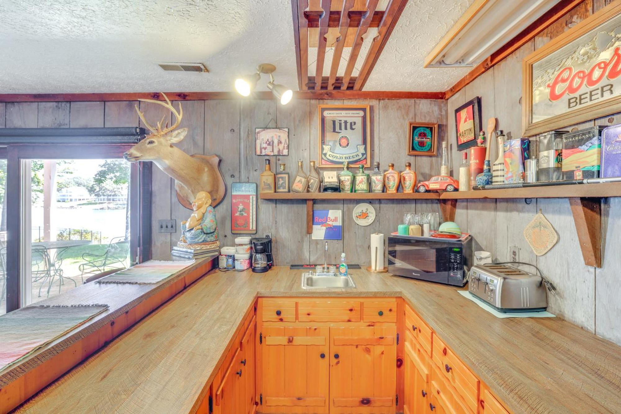 Smith Mountain Lake Retreat With Private Beach! Huddleston 외부 사진