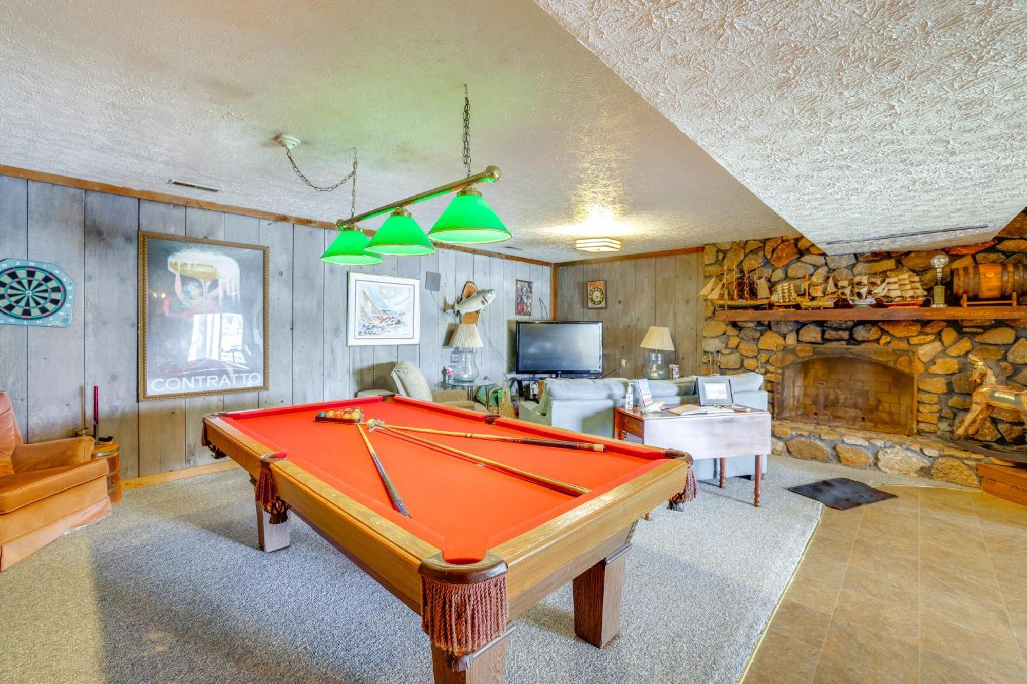 Smith Mountain Lake Retreat With Private Beach! Huddleston 외부 사진