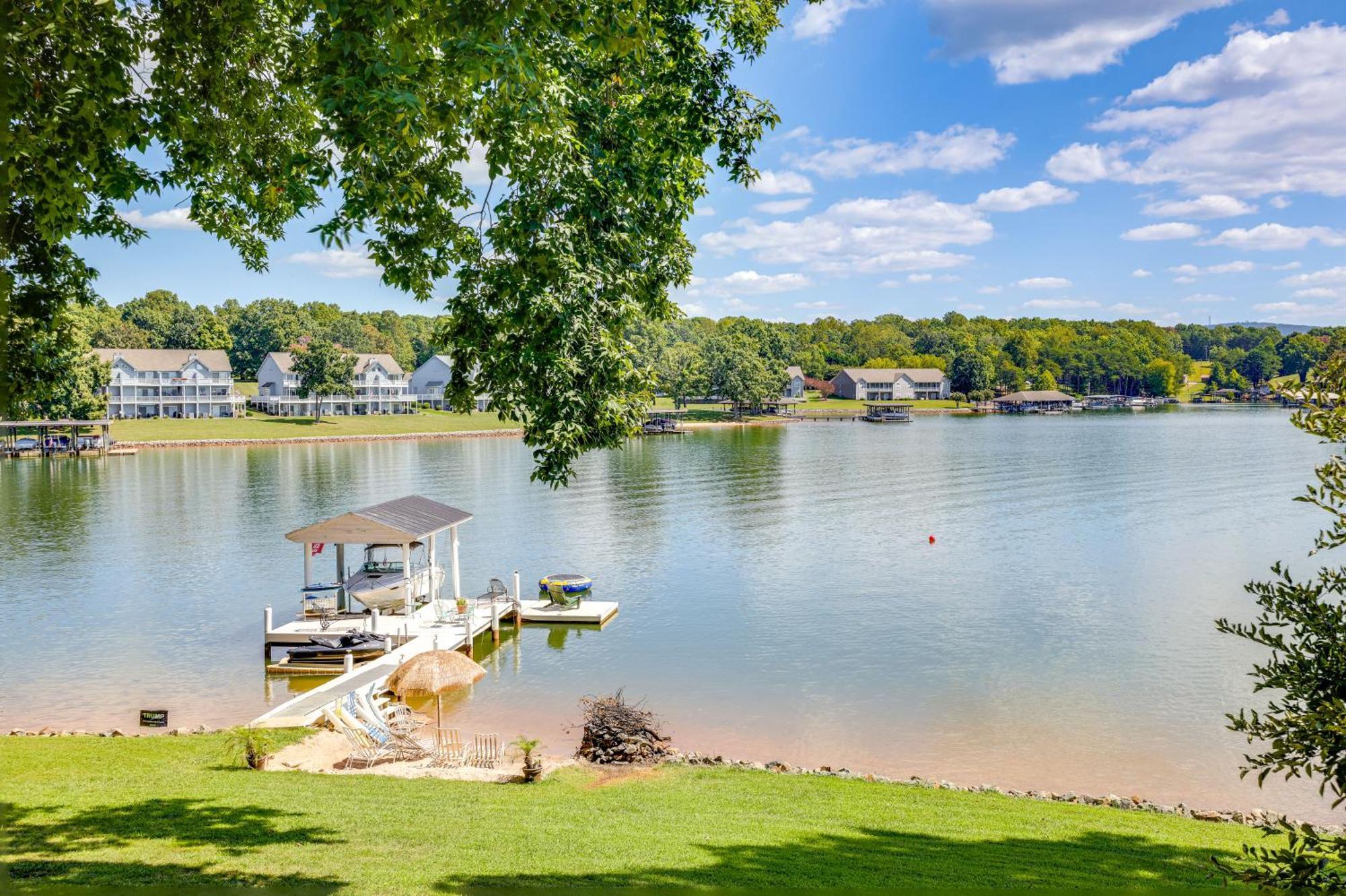 Smith Mountain Lake Retreat With Private Beach! Huddleston 외부 사진